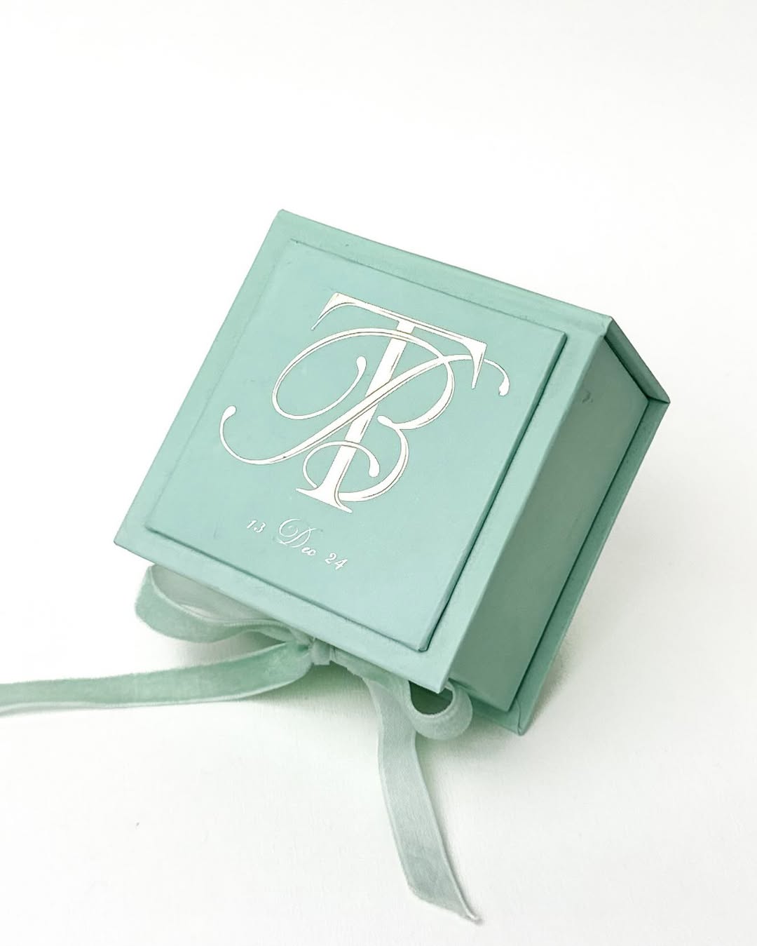 Dark Green Color bid Box