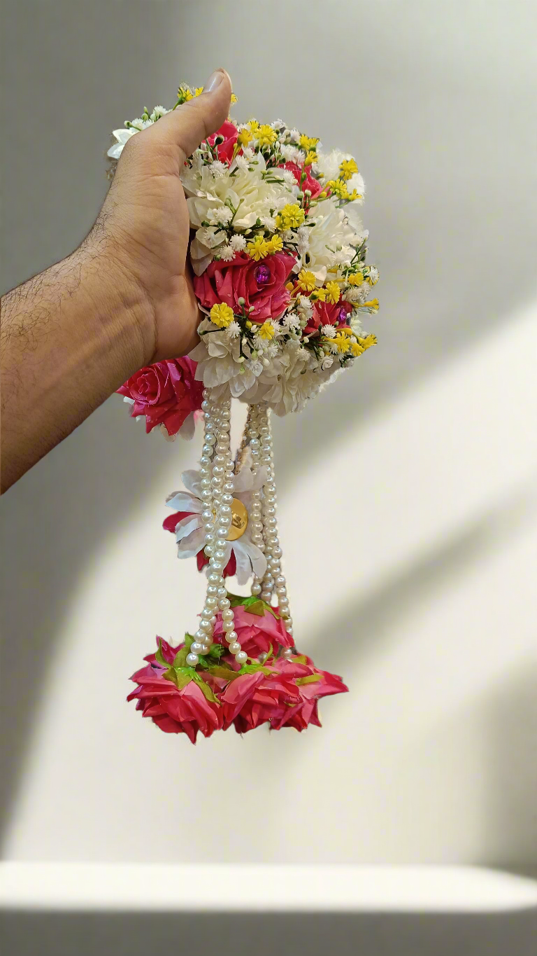 Chic Charm Bloom
