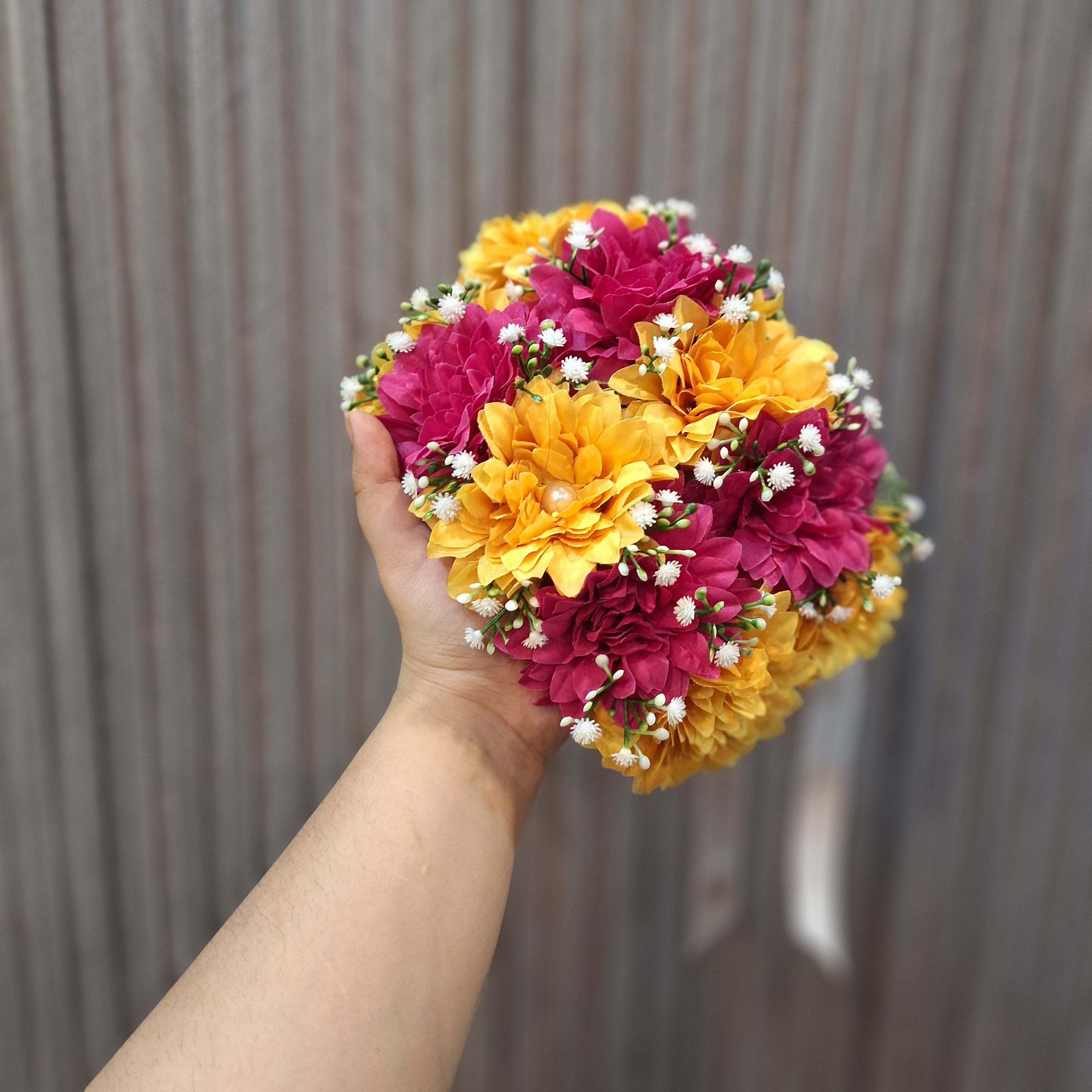 Haldi charm gajra