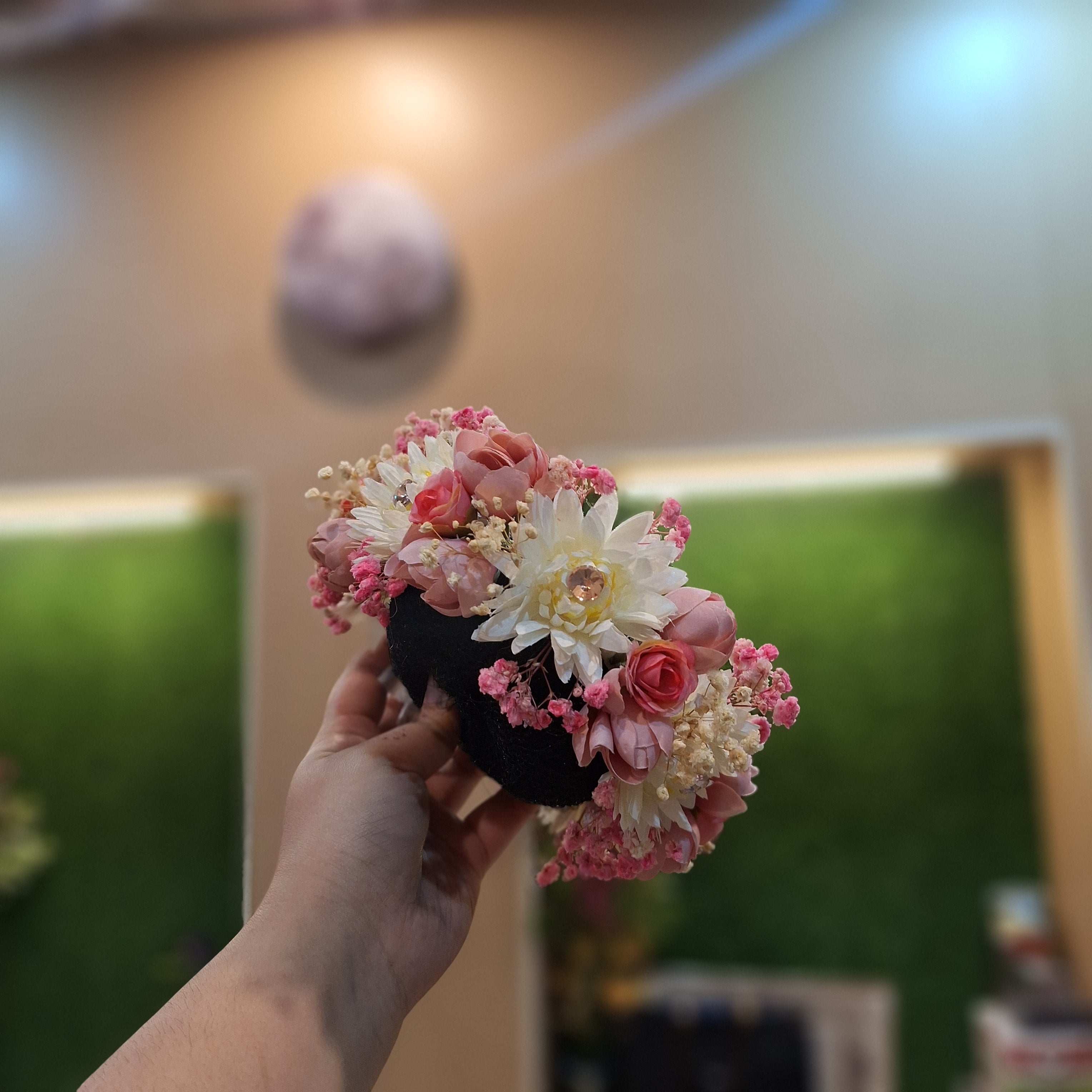 Daisy hair bun