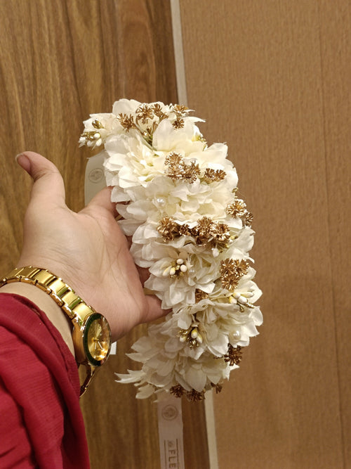 Chrysanthemum and Gold Hair Bun