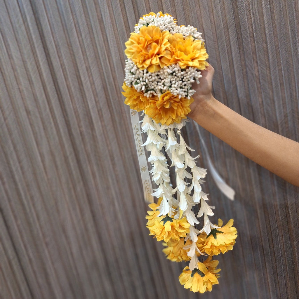 Sunshine Floral Gajra